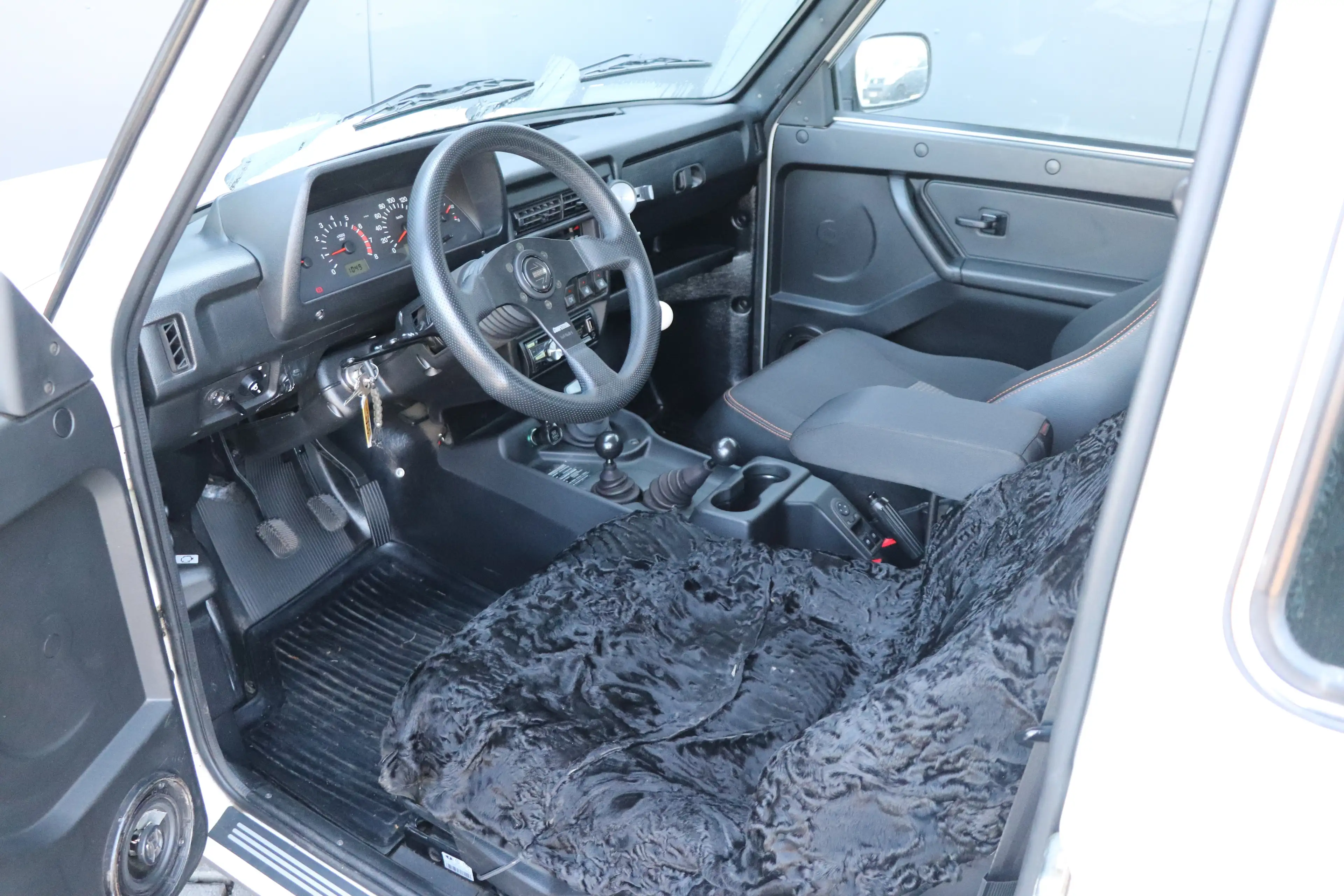 Lada Urban Lada 4x4 Urban Zusatzbeleuchtung / konserviert — photo 13