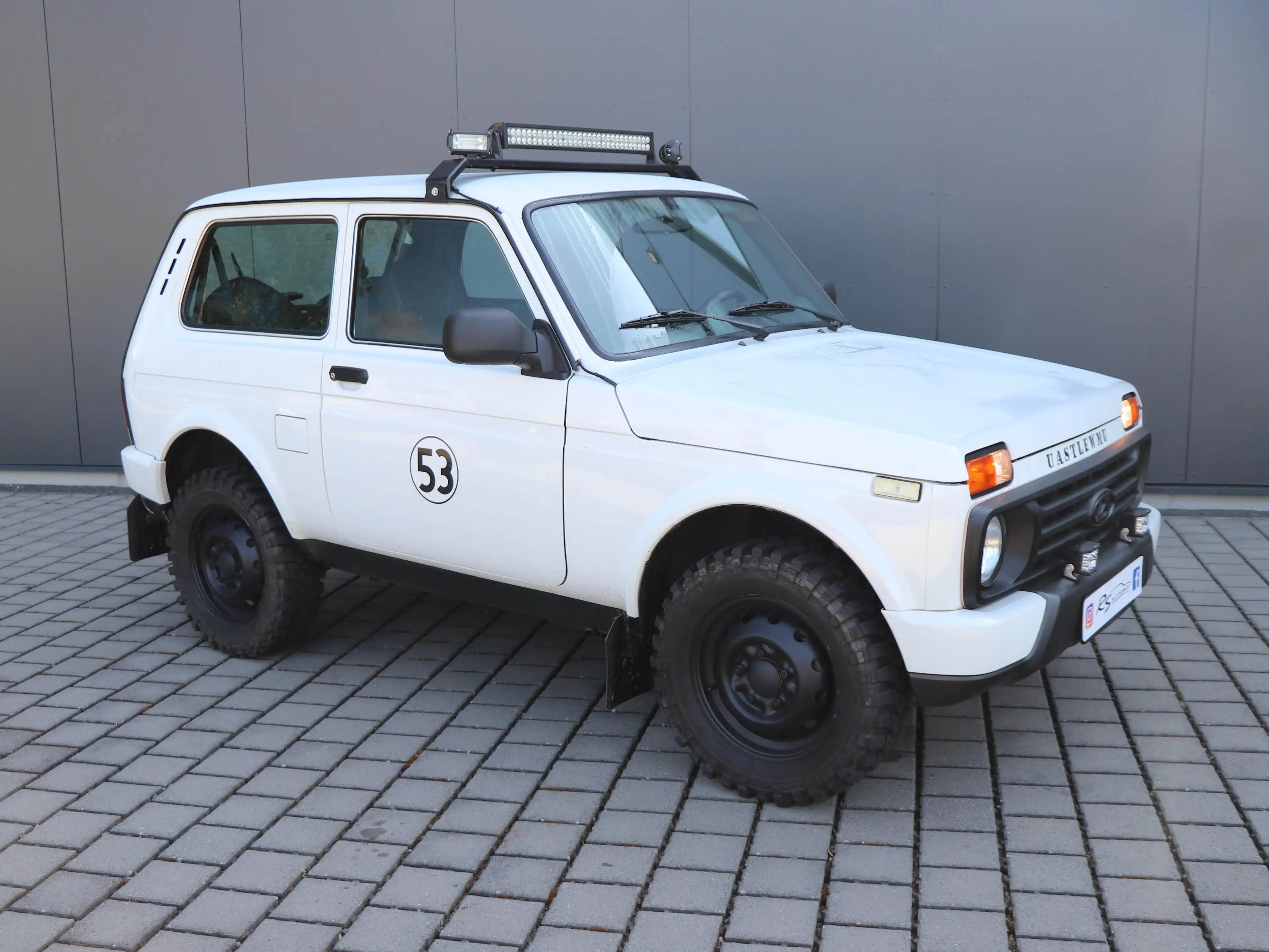 Lada Urban Lada 4x4 Urban Zusatzbeleuchtung / konserviert