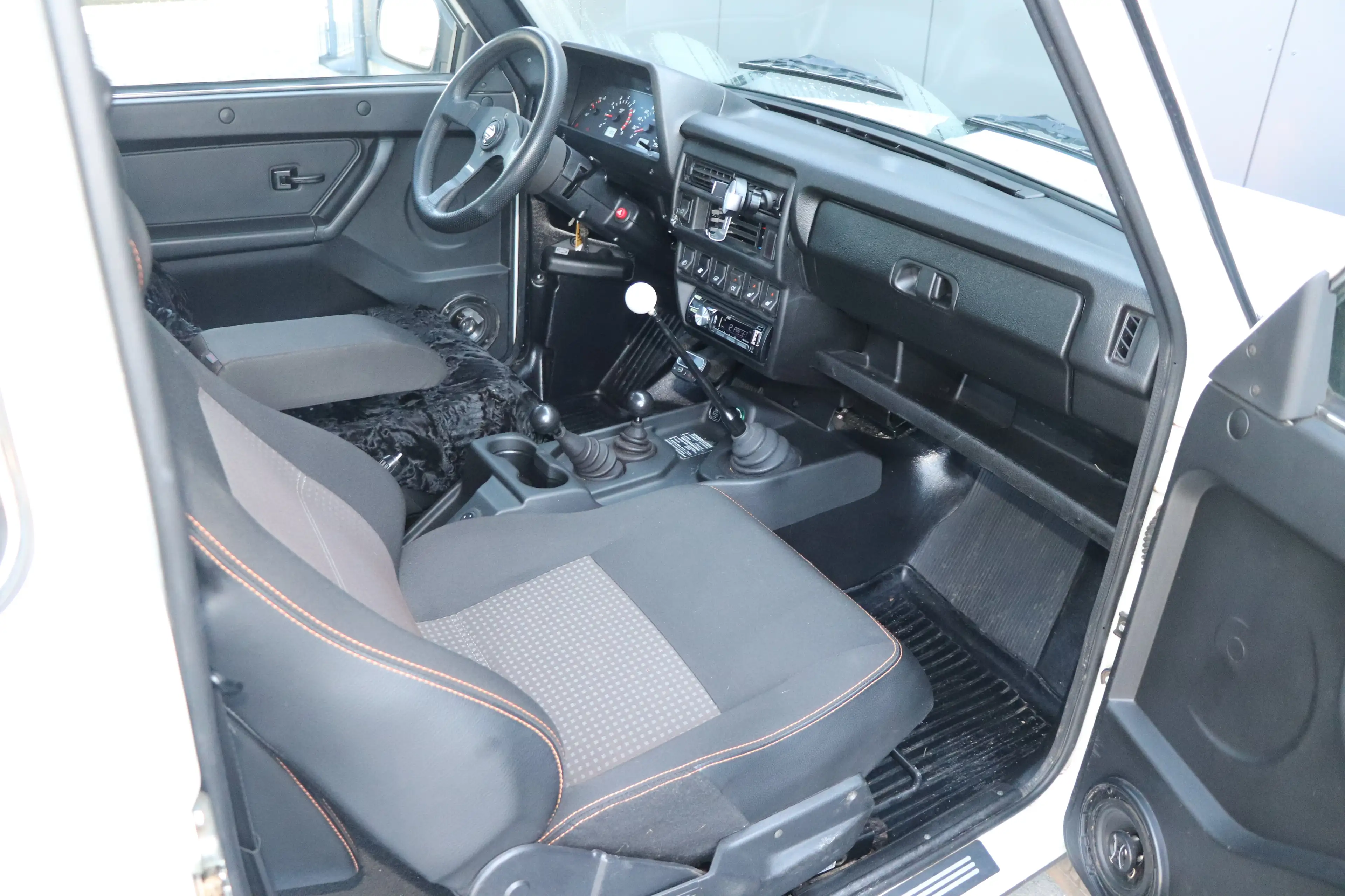Lada Urban Lada 4x4 Urban Zusatzbeleuchtung / konserviert — photo 15