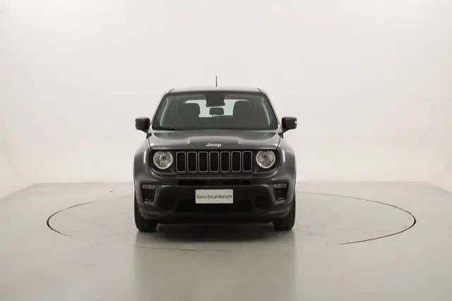 Jeep Renegade view 8