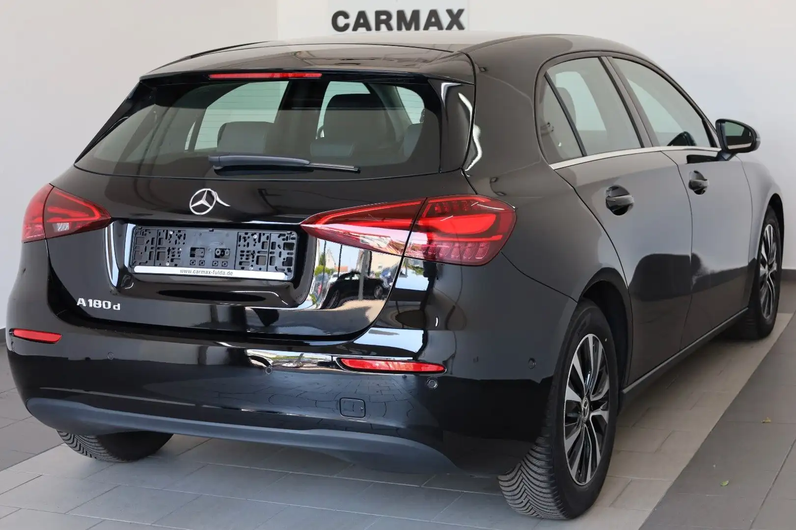 Mercedes-Benz A 180 d, T.Leder,Navi,LED,SH,Kamera Schwarz - 2