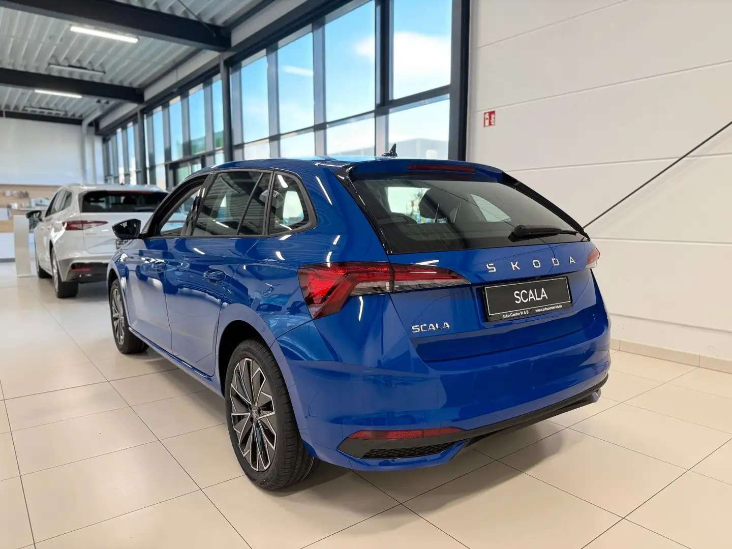 Skoda Scala Tour 1.0 TSI 70kW Blau - 2