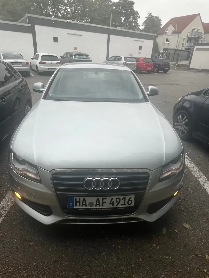 Audi A4 A4 2.0 TDI DPF Ambiente Stříbrná - 2