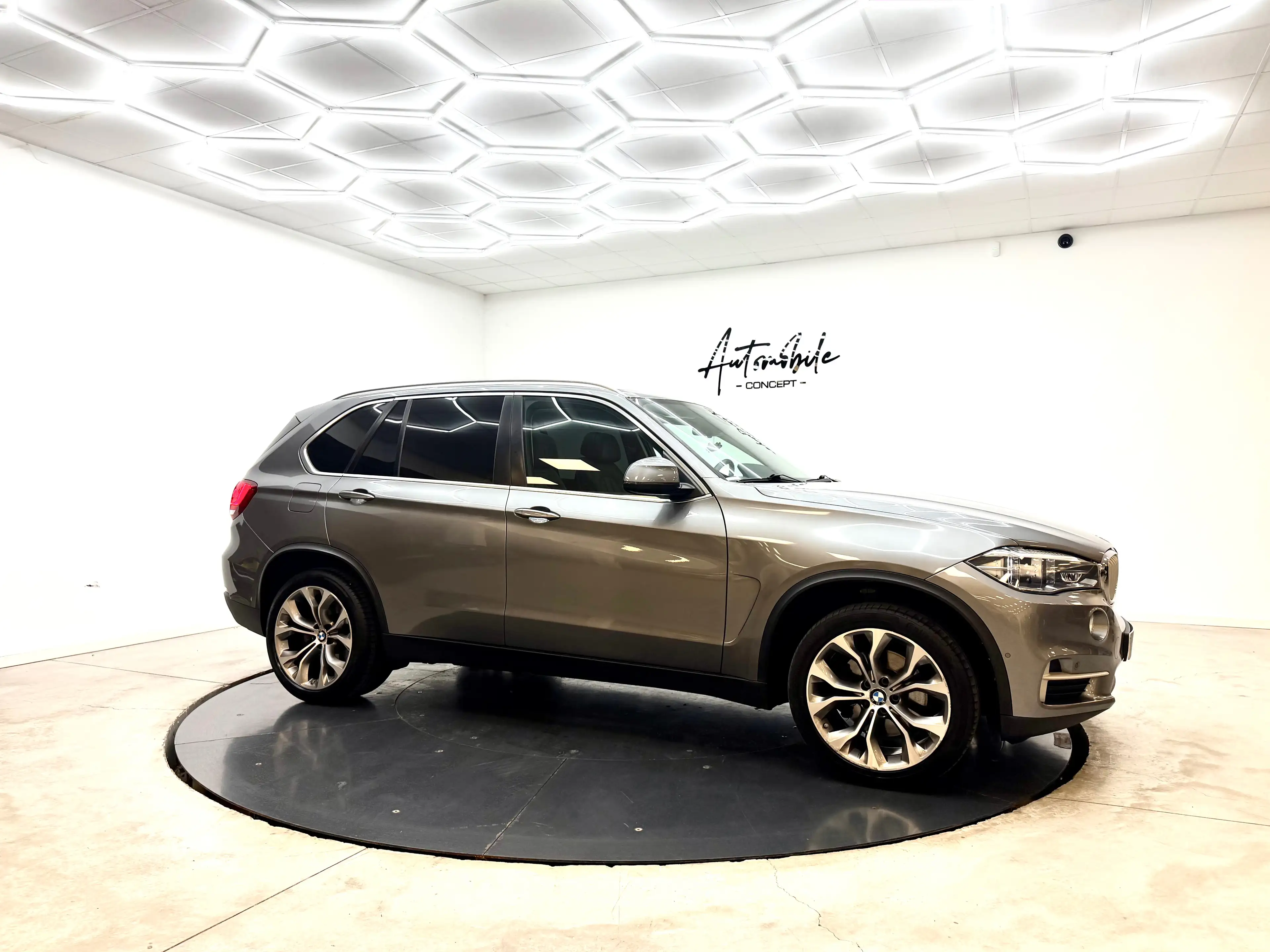 BMW X5 ✅1AN GARANTIE✅UTILITAIRE ✅PANO✅EURO 6B✅REMORQUE✅TVA DÉDUCTIBLE — photo 3