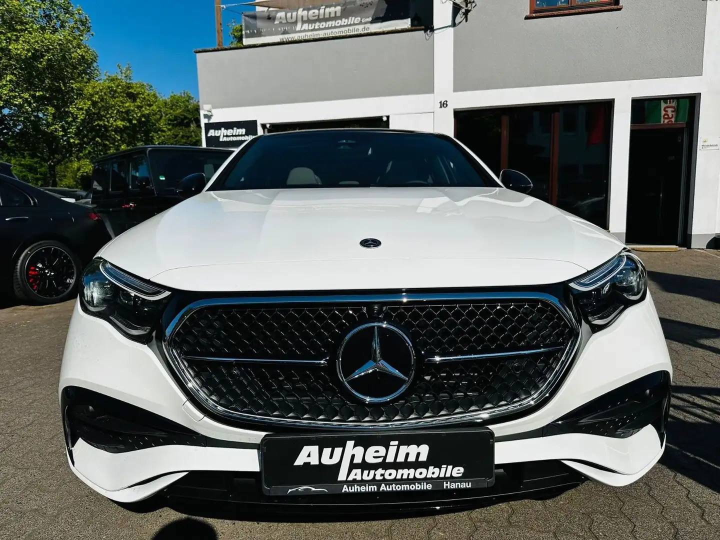 Mercedes-Benz E 200 AMG Line Premium Plus*Hyperscreen*Pano*HUD Weiß - 2
