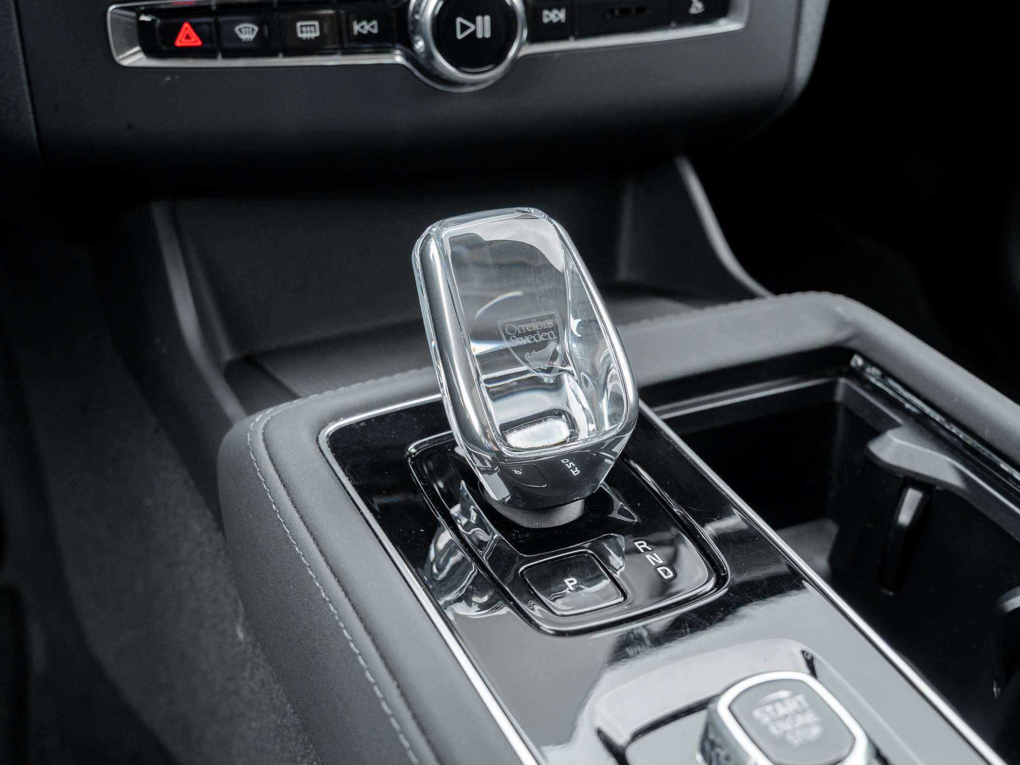 2026 Volvo XC90 B6 AWD PLUS Dark Theme |GREAT VALUE |APR fr 2.99%* thumb 17