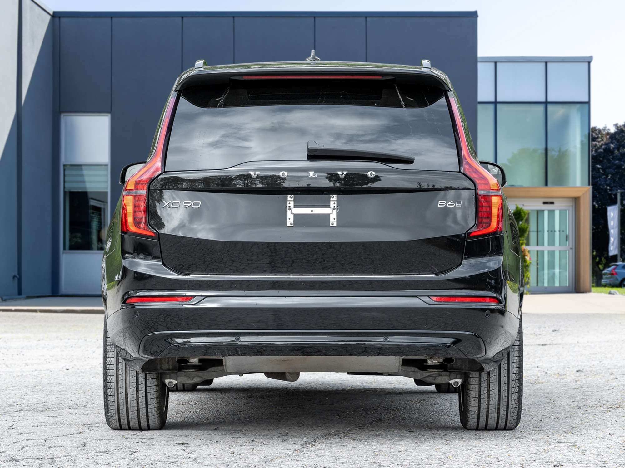 2026 Volvo XC90 B6 AWD PLUS Dark Theme |GREAT VALUE |APR fr 2.99%* thumb 6