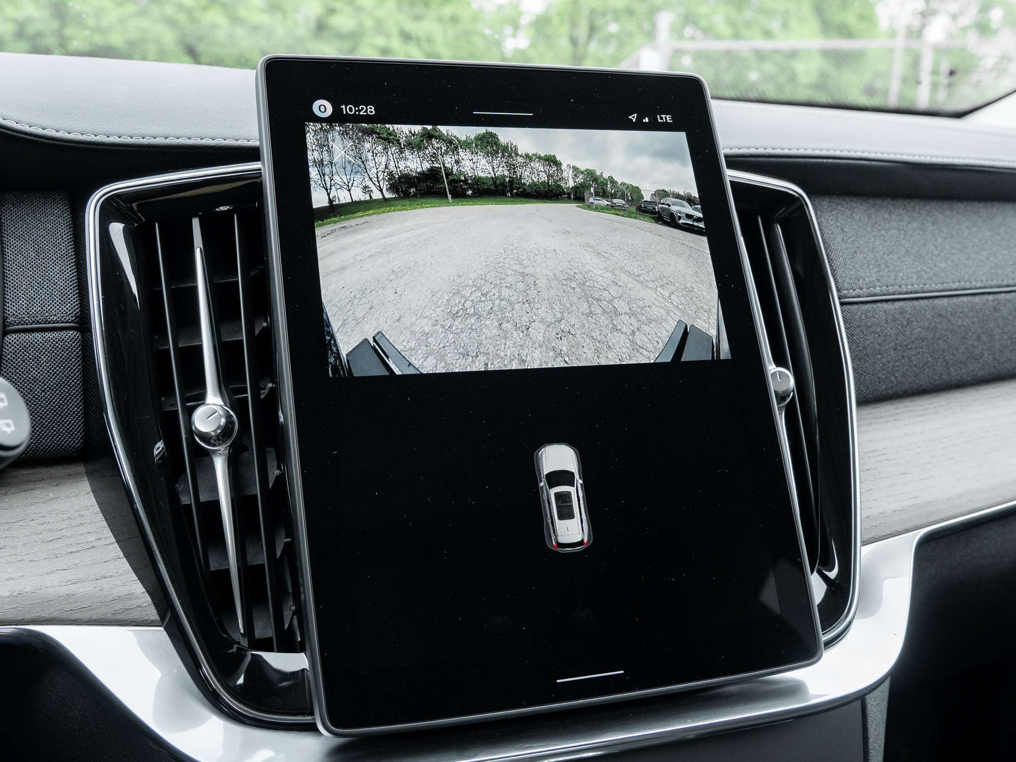 2026 Volvo XC90 B6 AWD PLUS Dark Theme |GREAT VALUE |APR fr 2.99%* thumb 14