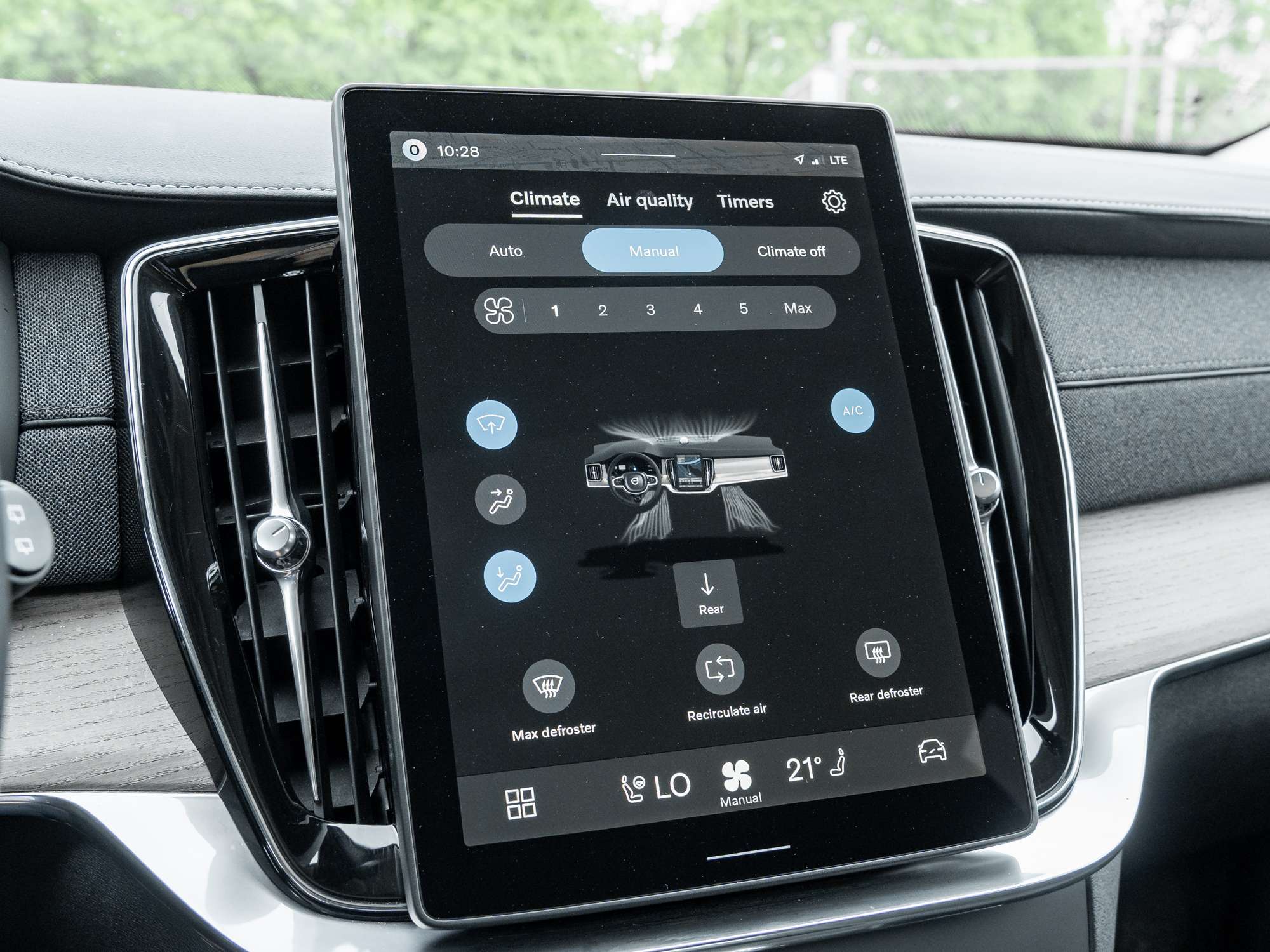 2026 Volvo XC90 B6 AWD PLUS Dark Theme |GREAT VALUE |APR fr 2.99%* thumb 22