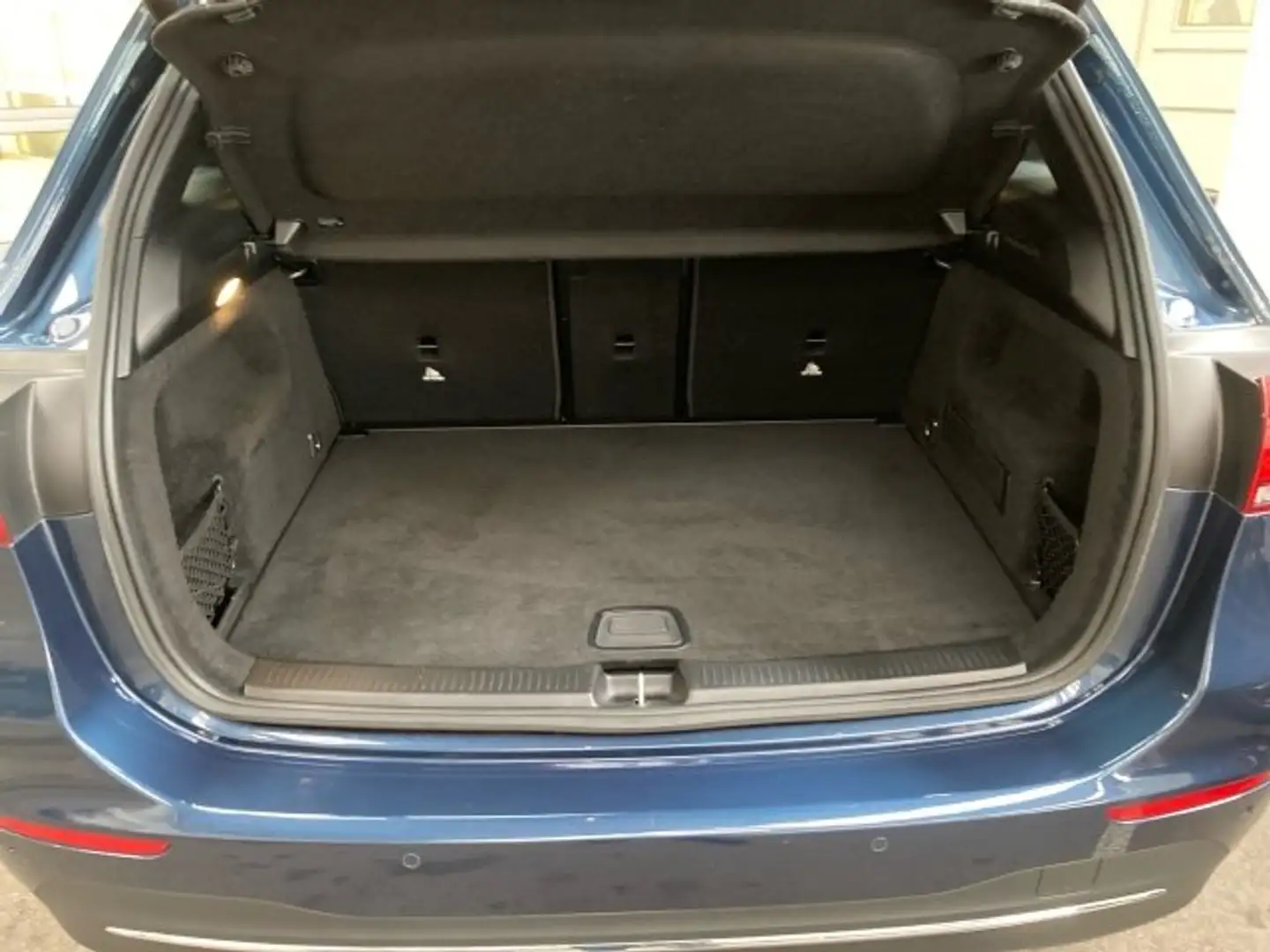 Mercedes-Benz B 180 d Aut. Blau - 2