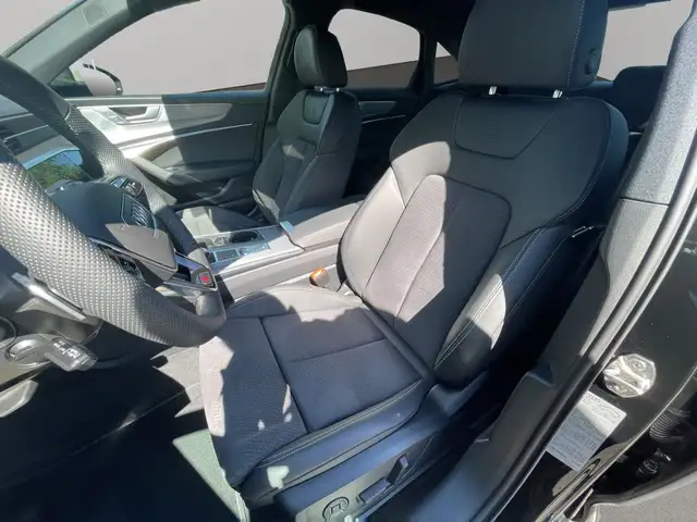 Audi S6 view 11