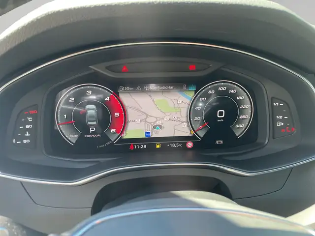 Audi S6 view 13