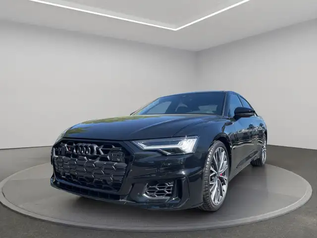 Audi S6 view 3