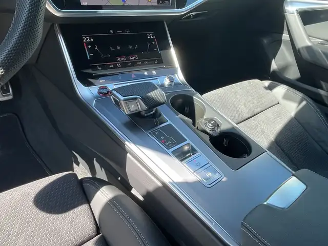 Audi S6 view 15