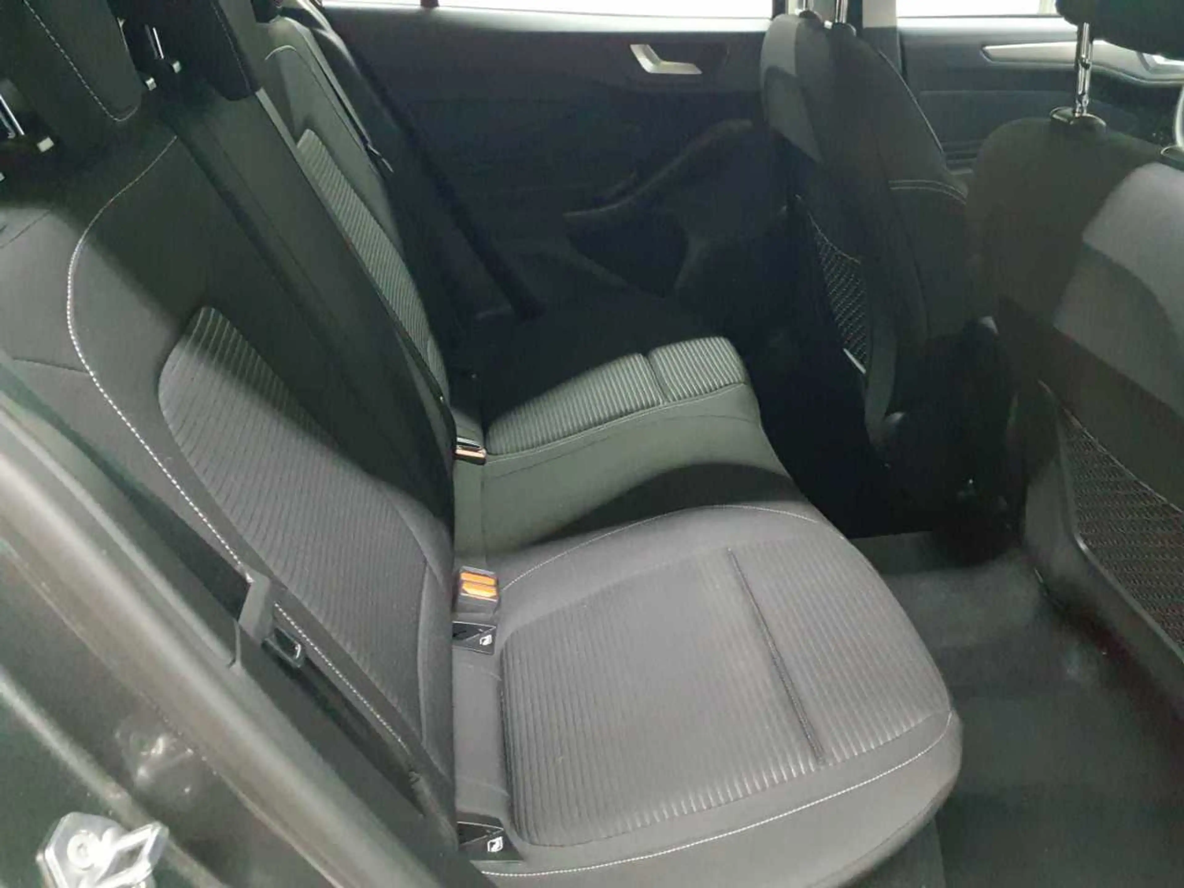 Ford Focus Focus Turnier 1.5 EcoBlue Aut. TITANIUM — photo 14