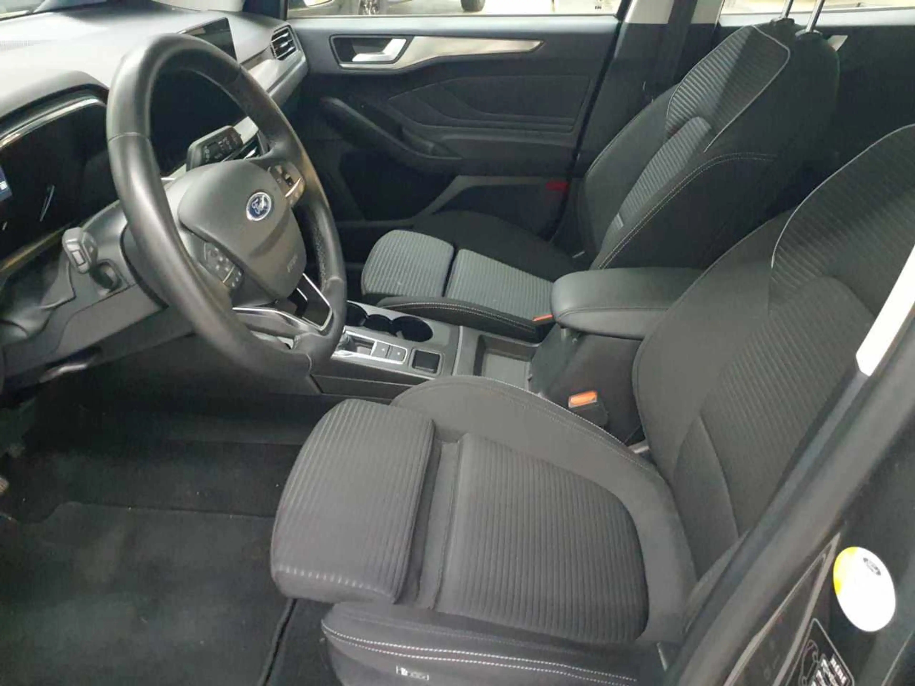 Ford Focus Focus Turnier 1.5 EcoBlue Aut. TITANIUM — photo 7