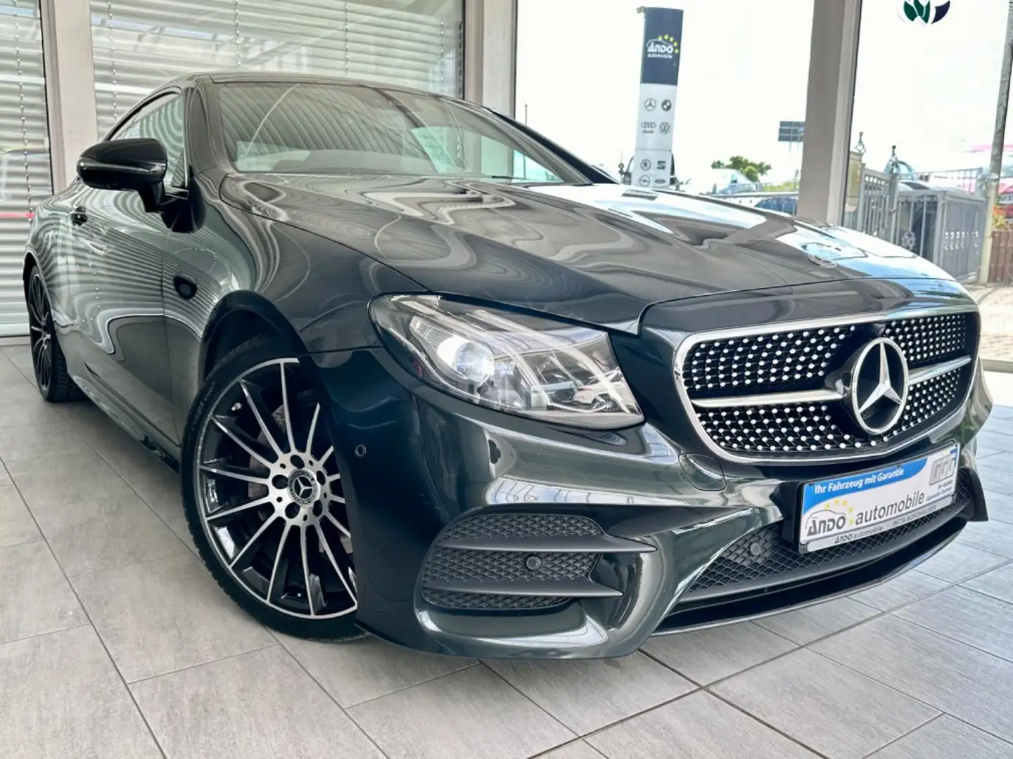 Mercedes-Benz E 220 d COUPE AMG-Line*LED*PANO*WIDESCREEN*NIGHT* Grün - 2