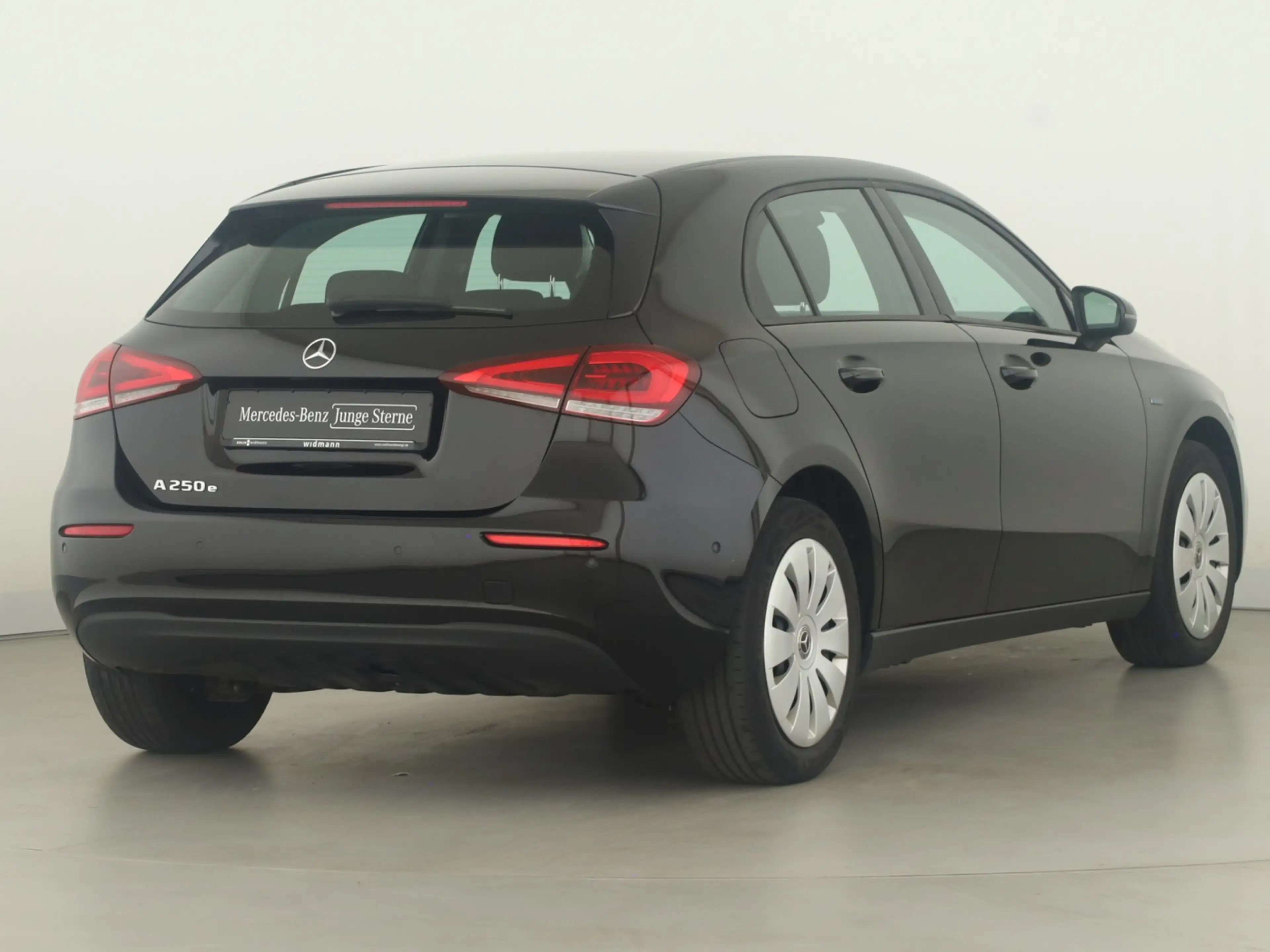 Mercedes-Benz A 250 e *LED*Park-Paket*Rückfahrkamera*SHZ*Navi* — photo 2