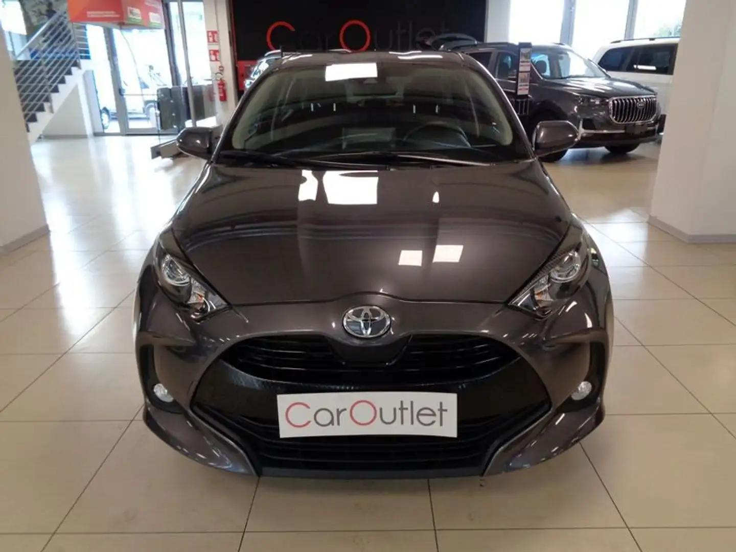 Toyota Yaris 1.0 5 porte Business Grigio - 2