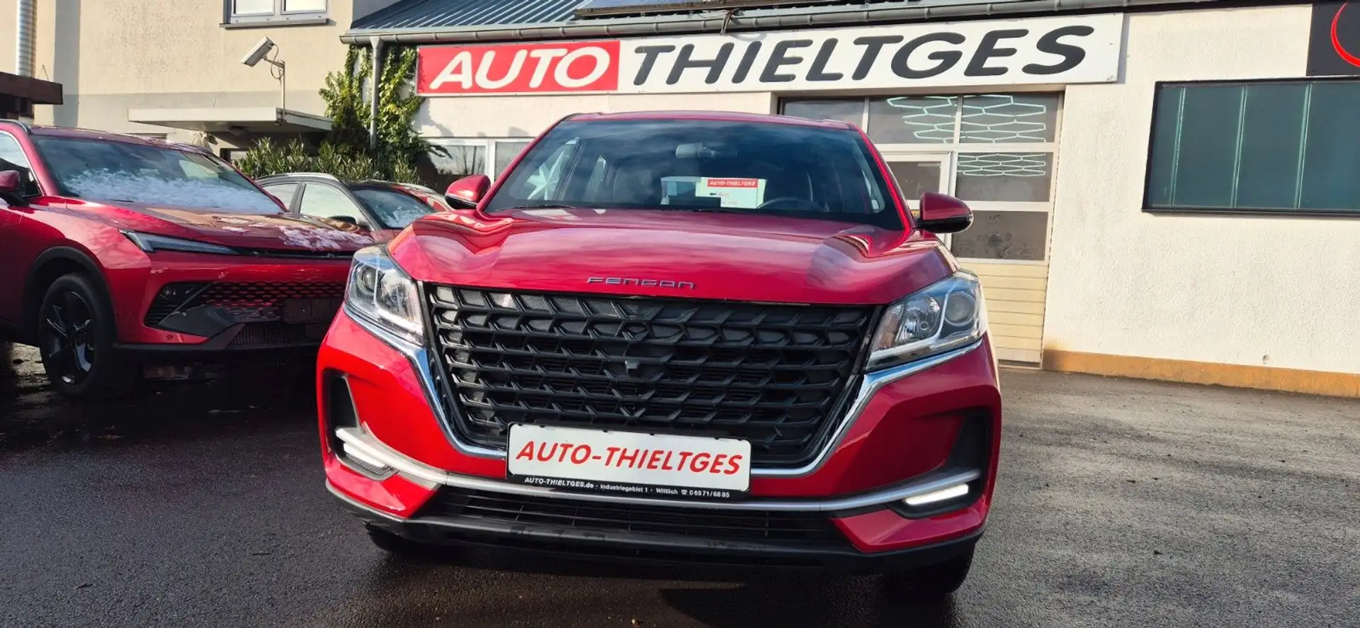 DFSK Fengon 500 1,5 ltr. Leder vegan, Kamera Rot - 2