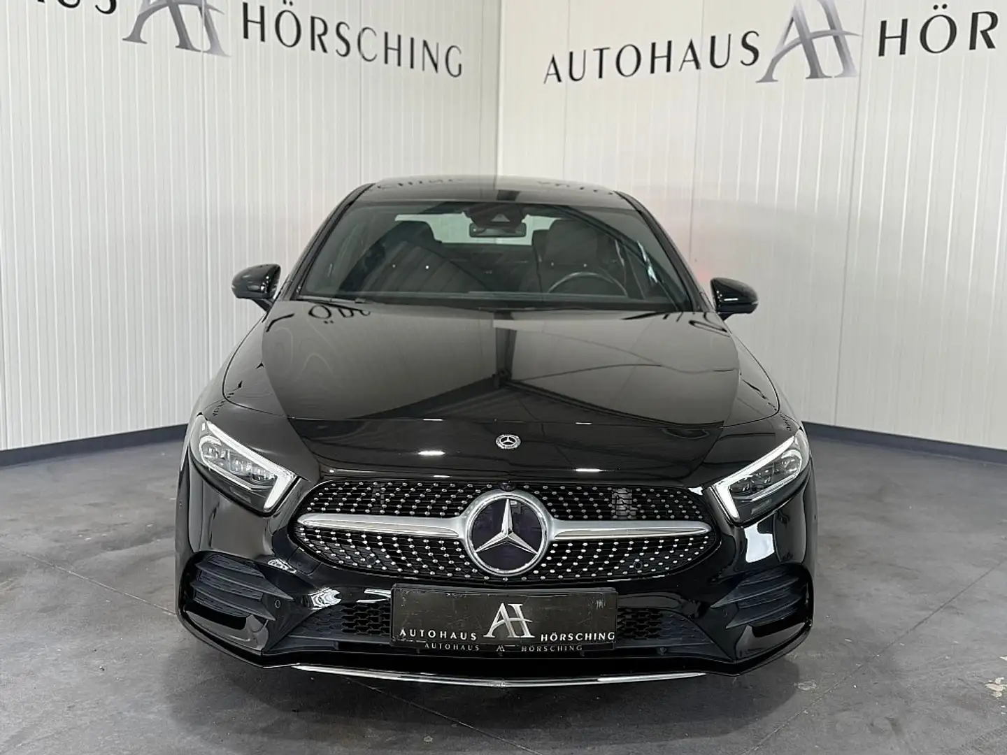 Mercedes-Benz A 180 d //AMG-Line// Limousine Aut. Negro - 2