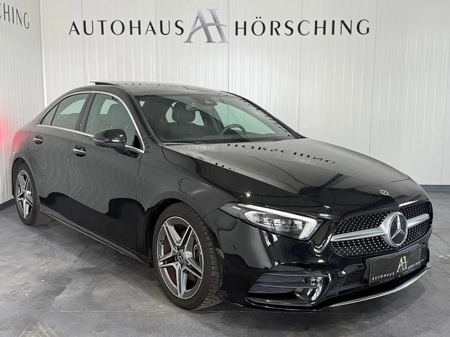 Mercedes-Benz A 180 d //AMG-Line// Limousine Aut. Negro - 1
