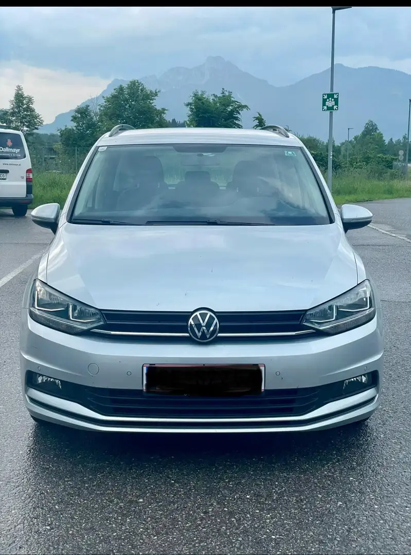 Volkswagen Touran 2.0 TDI SCR Comfortline Silber - 1