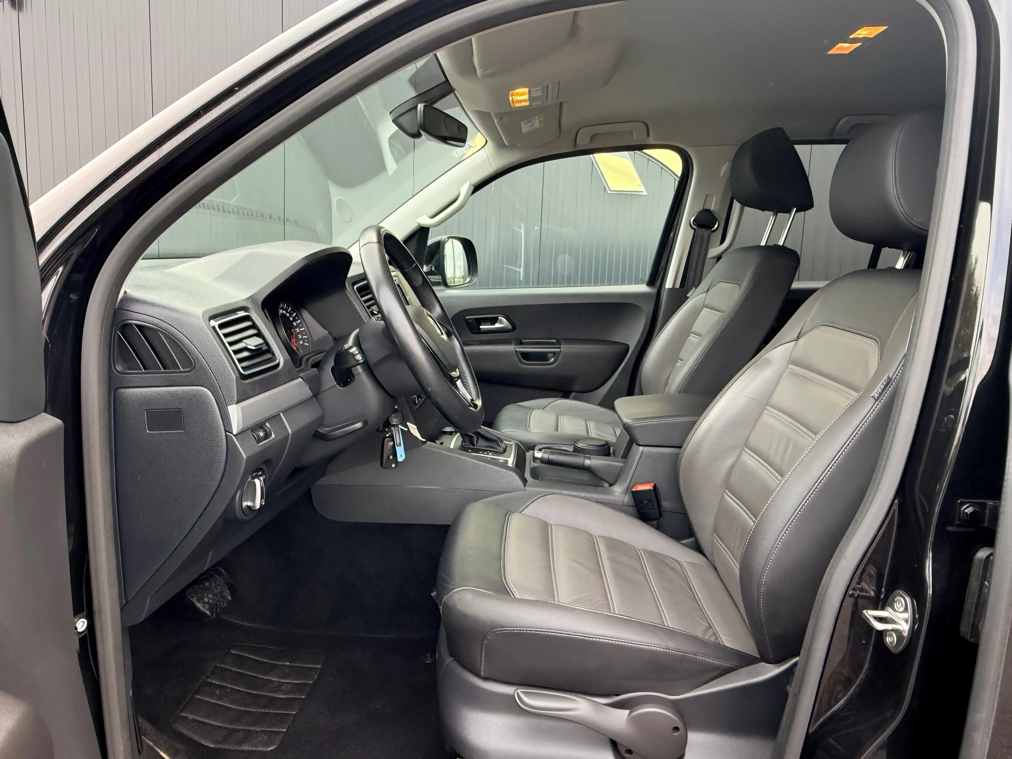 Volkswagen Amarok 3.0 V6 TDi 258CV 4-MOTION HIGHLINE HARDTOP 1 PROPRIETAIRE — photo 4