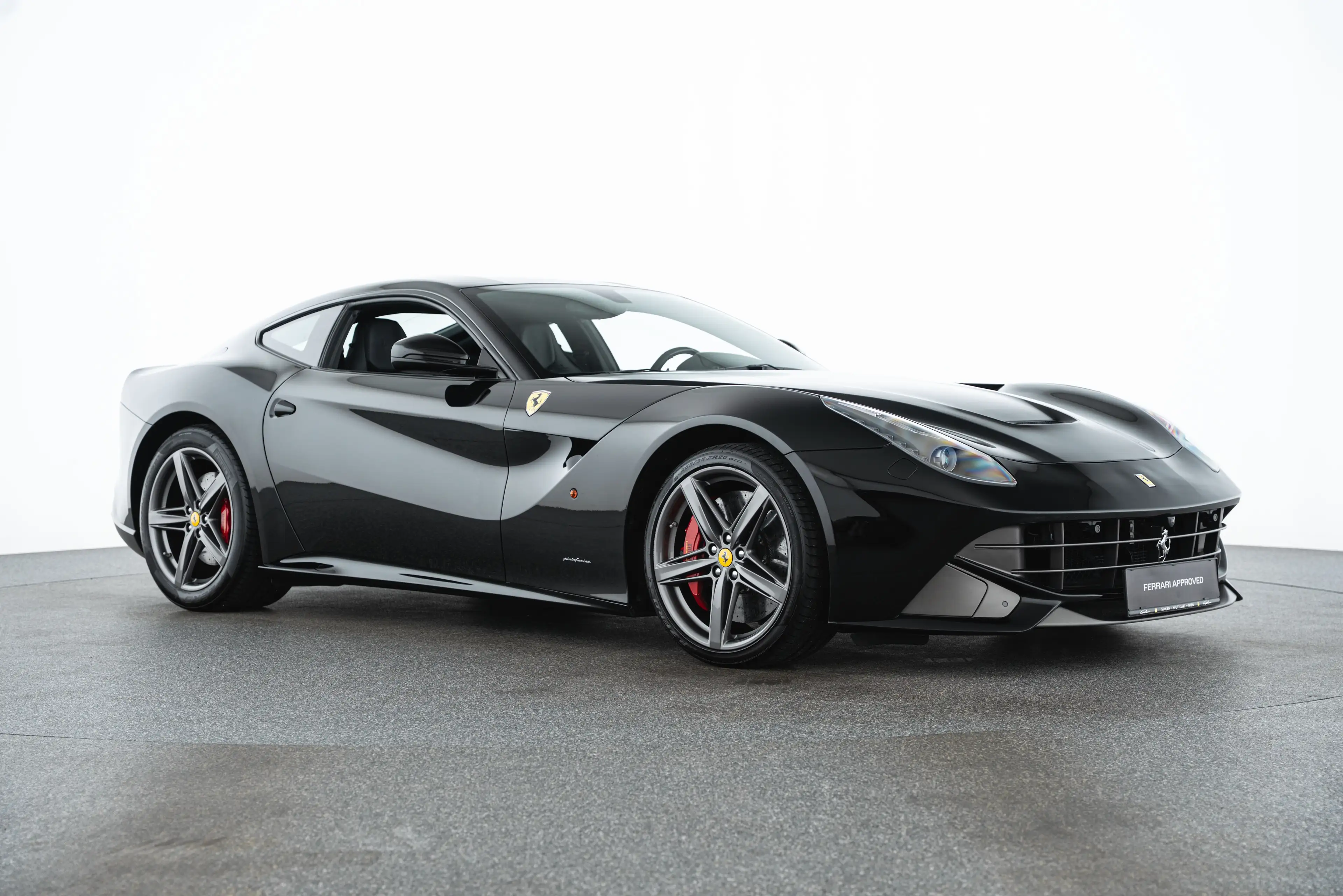Ferrari F12 F12 Berlinetta — photo 3
