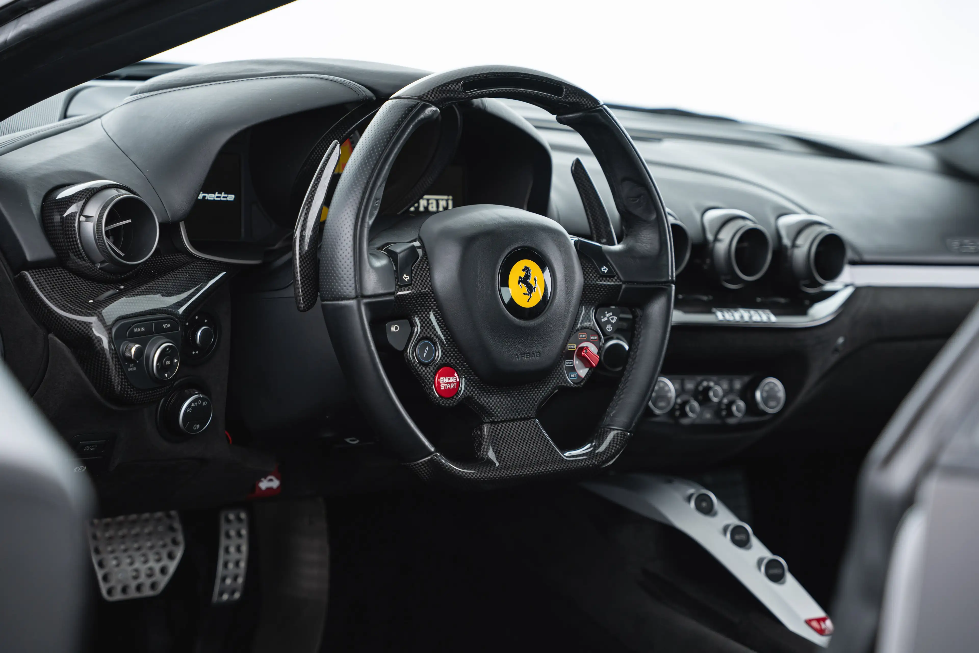 Ferrari F12 F12 Berlinetta — photo 15