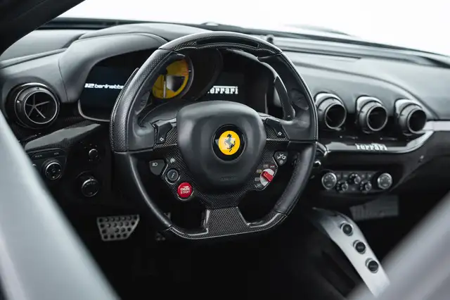 Ferrari F12 F12 Berlinetta Ansicht 32