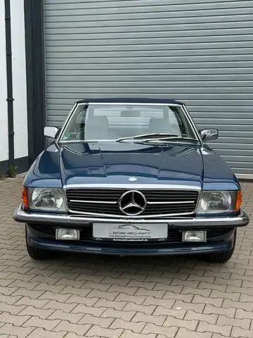 Mercedes-Benz 300 SL R 107, Deutsch, Schaltgetriebe!