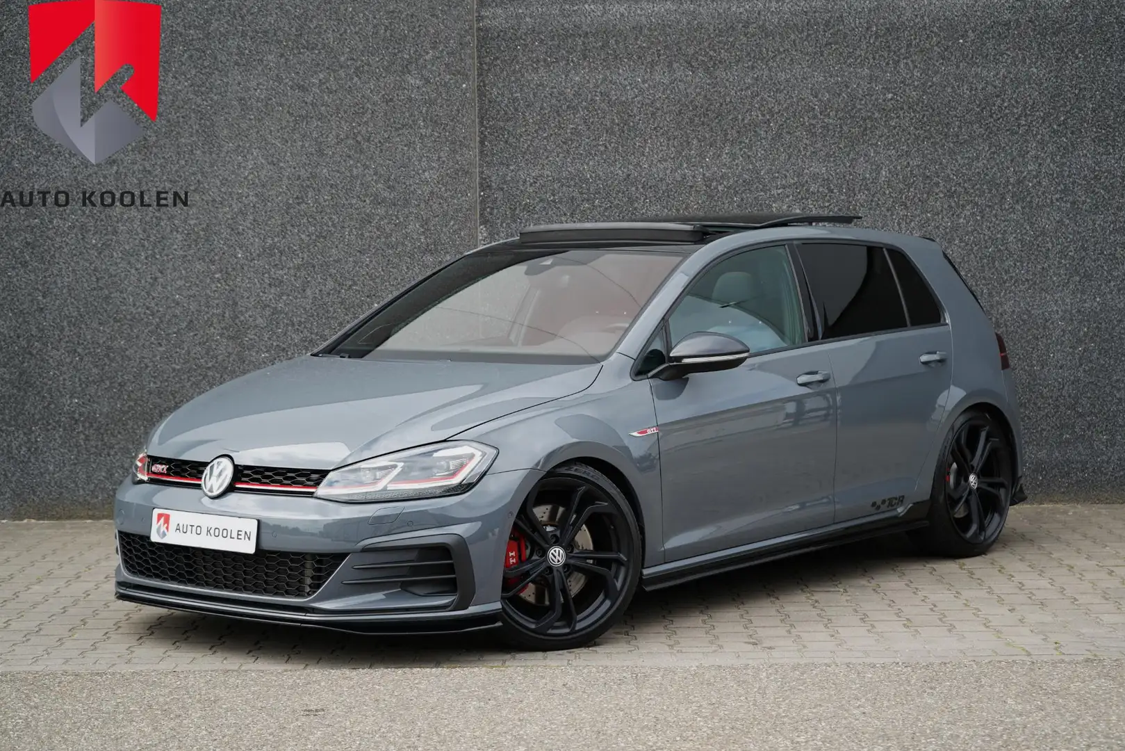 Volkswagen Golf GTI 2.0 TSI TCR /ACC/Akra/Dynaudio/Pano/Camera/virtual Grijs - 1