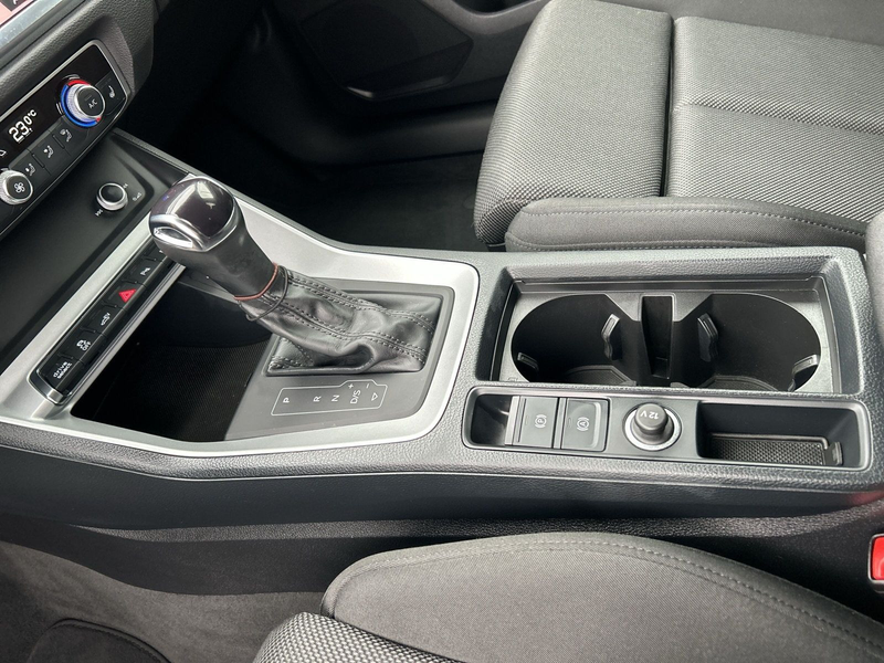 Audi Q3 45 TFSI e S tronic ASSISTENZ PAKET RÜCKFAHRKA — photo 7