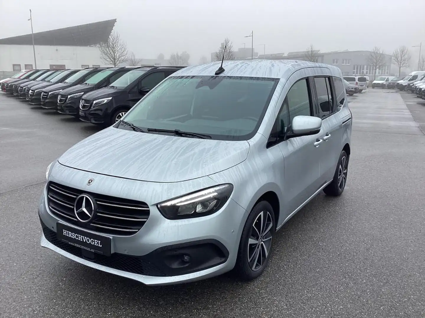 Mercedes-Benz T-Klasse T 180 d PROGRESSIVE Edition 7G+LED+Tempomat Silber - 2