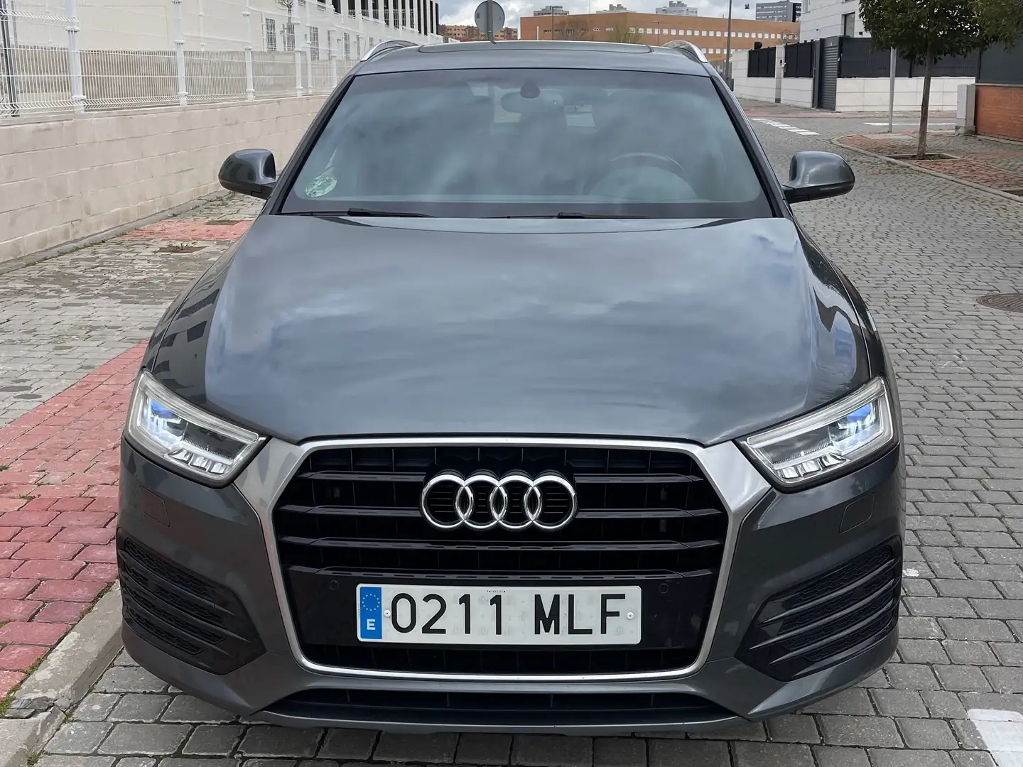 Audi Q3 2.0TDI Sport edition 110kW Gris - 2