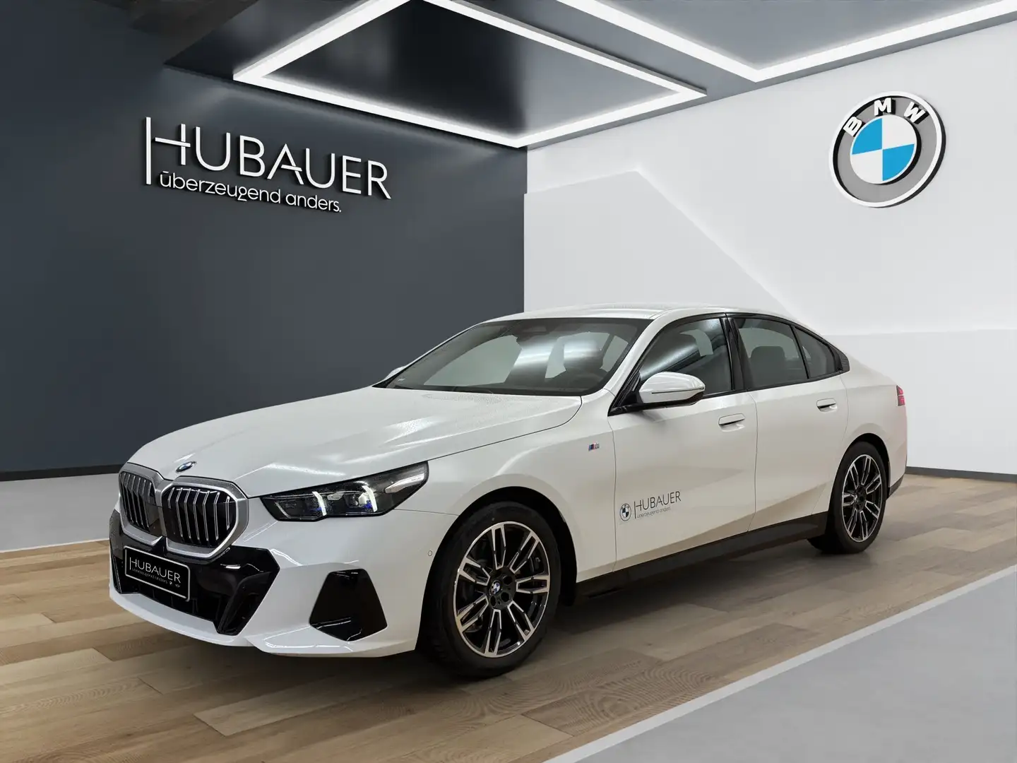BMW 520 d Limousine [M Sport, ACC, RFK, h&k Sound, 19" LMR Weiß - 1