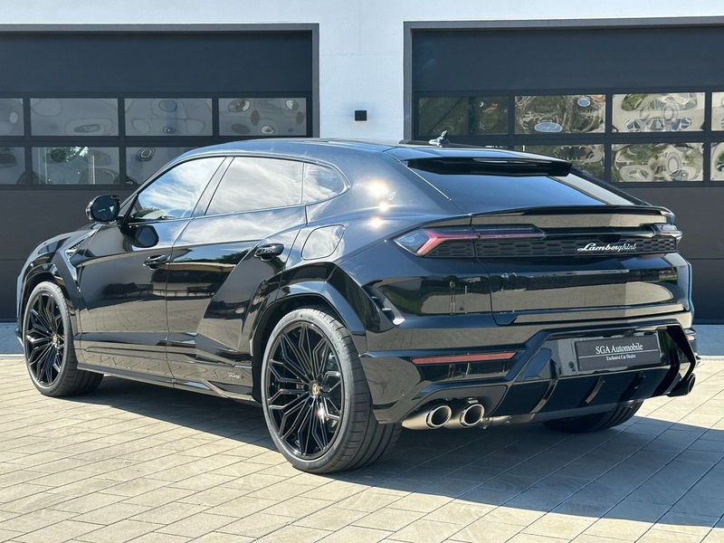 Lamborghini Urus Urus SE *AKRAPOVIČ*STOCK*B&O*STYLE*PANO*23" — photo 8