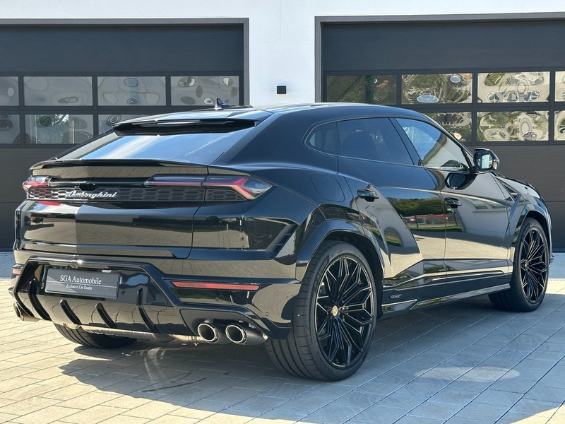 Lamborghini Urus Urus SE *AKRAPOVIČ*STOCK*B&O*STYLE*PANO*23" — photo 6