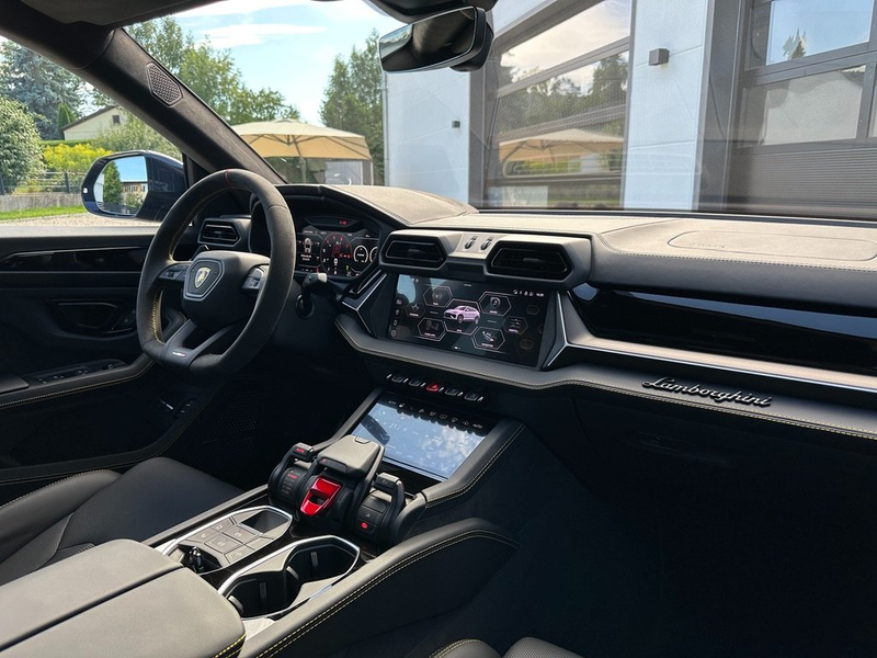 Lamborghini Urus Urus SE *AKRAPOVIČ*STOCK*B&O*STYLE*PANO*23" — photo 13