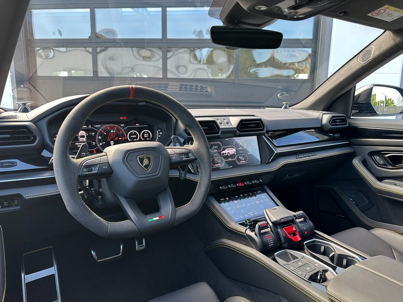 Lamborghini Urus Urus SE *AKRAPOVIČ*STOCK*B&O*STYLE*PANO*23" — photo 11