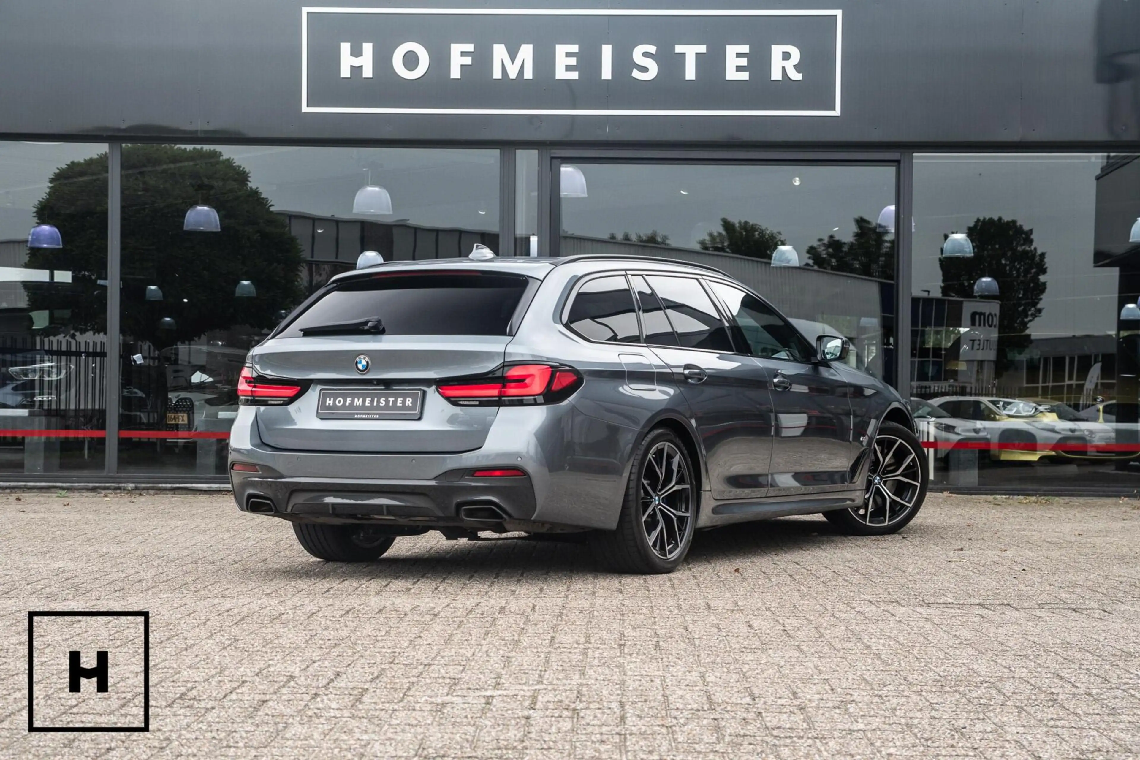 BMW 540 5-serie Touring 540i xDrive M-Sport | M-Stoelen! | — photo 3