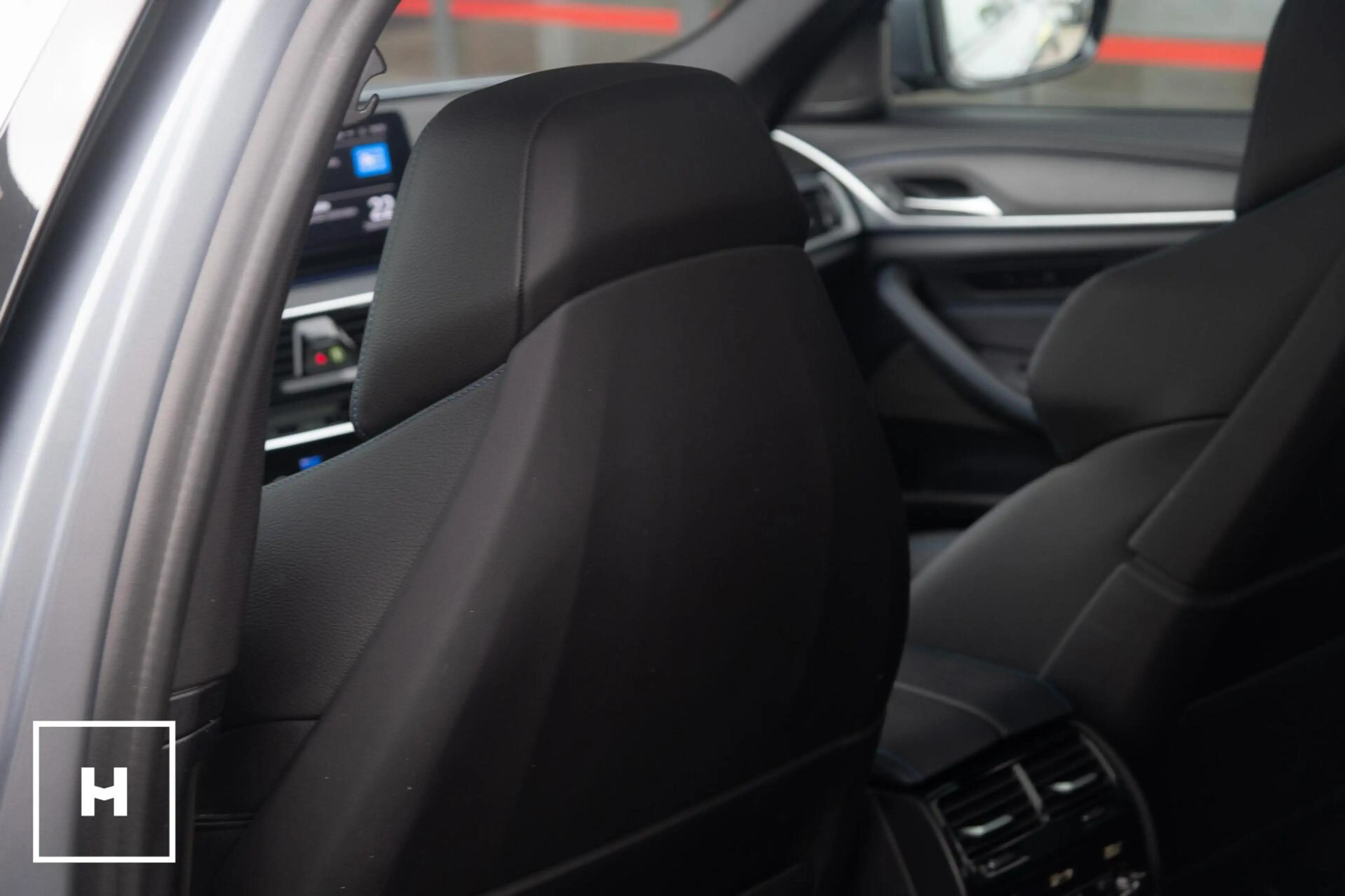 BMW 540 5-serie Touring 540i xDrive M-Sport | M-Stoelen! | — photo 26