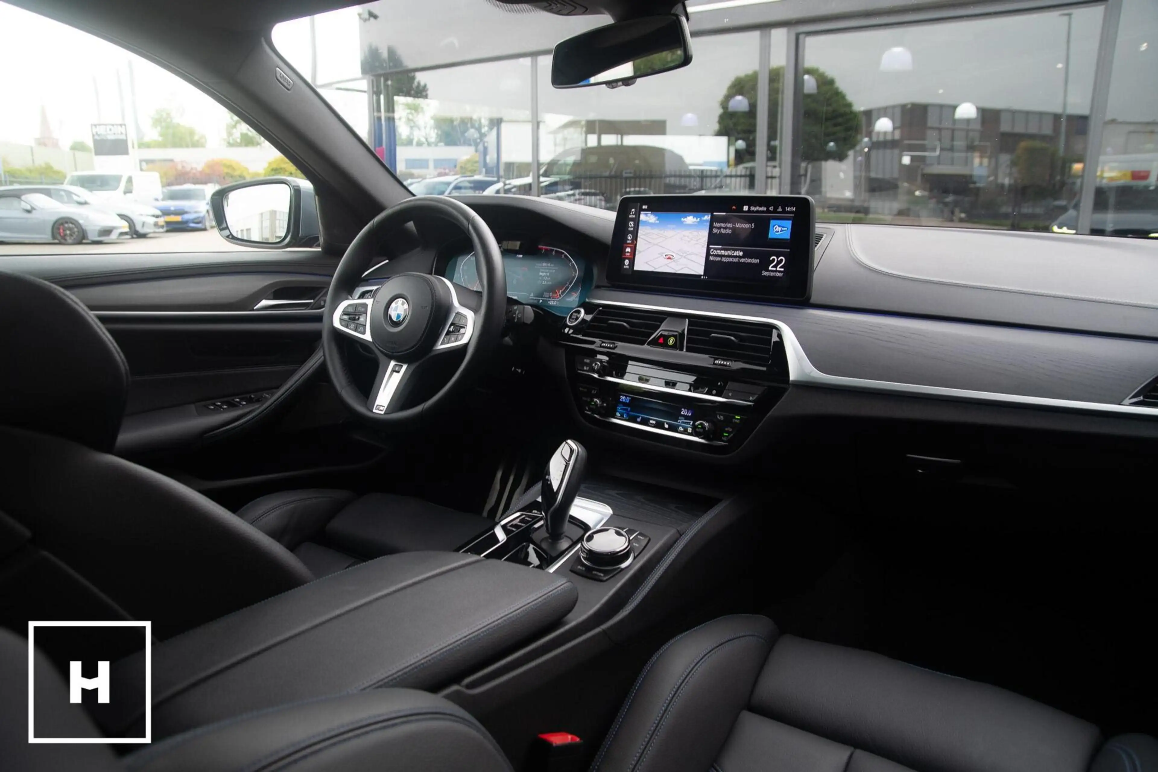 BMW 540 5-serie Touring 540i xDrive M-Sport | M-Stoelen! | — photo 2