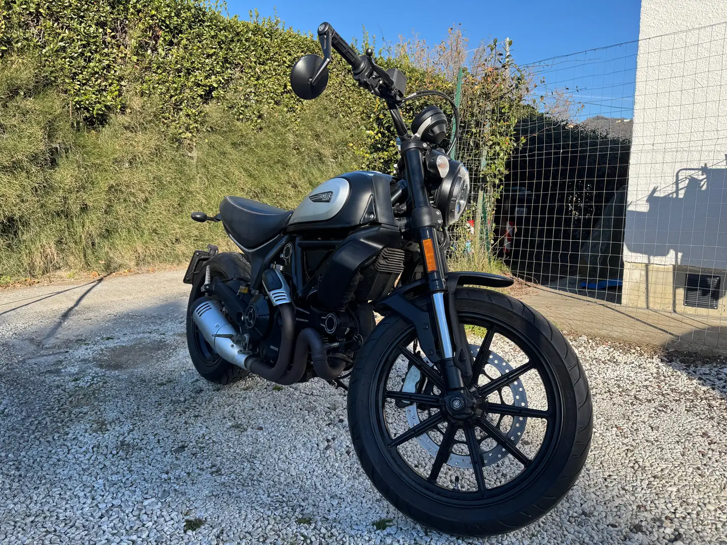Ducati Scrambler Icon Black Zwart - 2