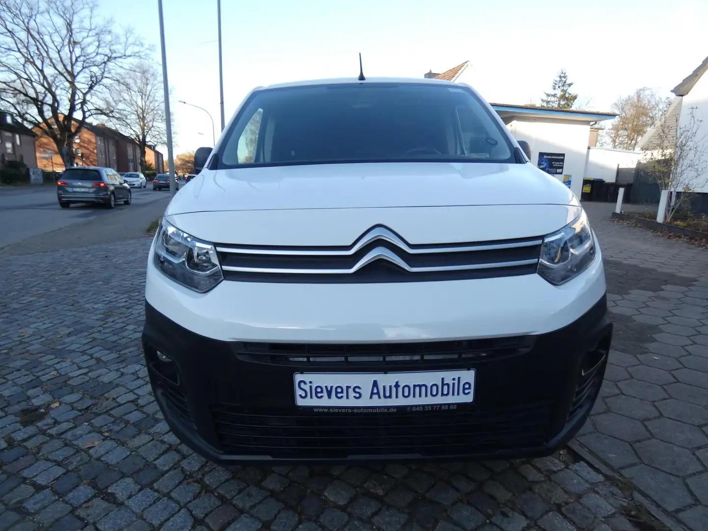 Citroen Berlingo Kasten 1,6 HDi Club XL/L2 AHK Kamera Klima Tempoma Weiß - 2