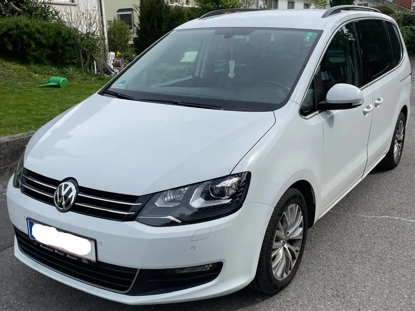 Volkswagen Sharan Business BMT SCR 2,0 TDI 4Motion Business Weiß - 2