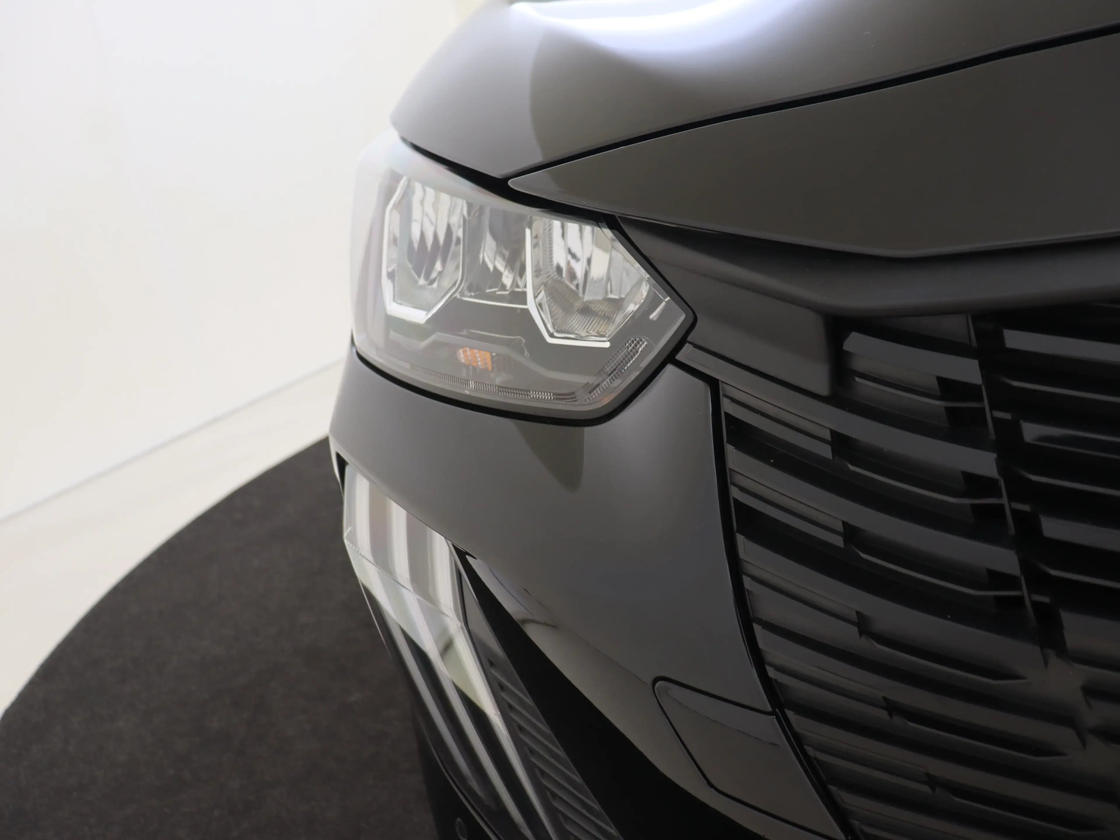 Peugeot e-208 EV Allure 51 kWh — photo 13