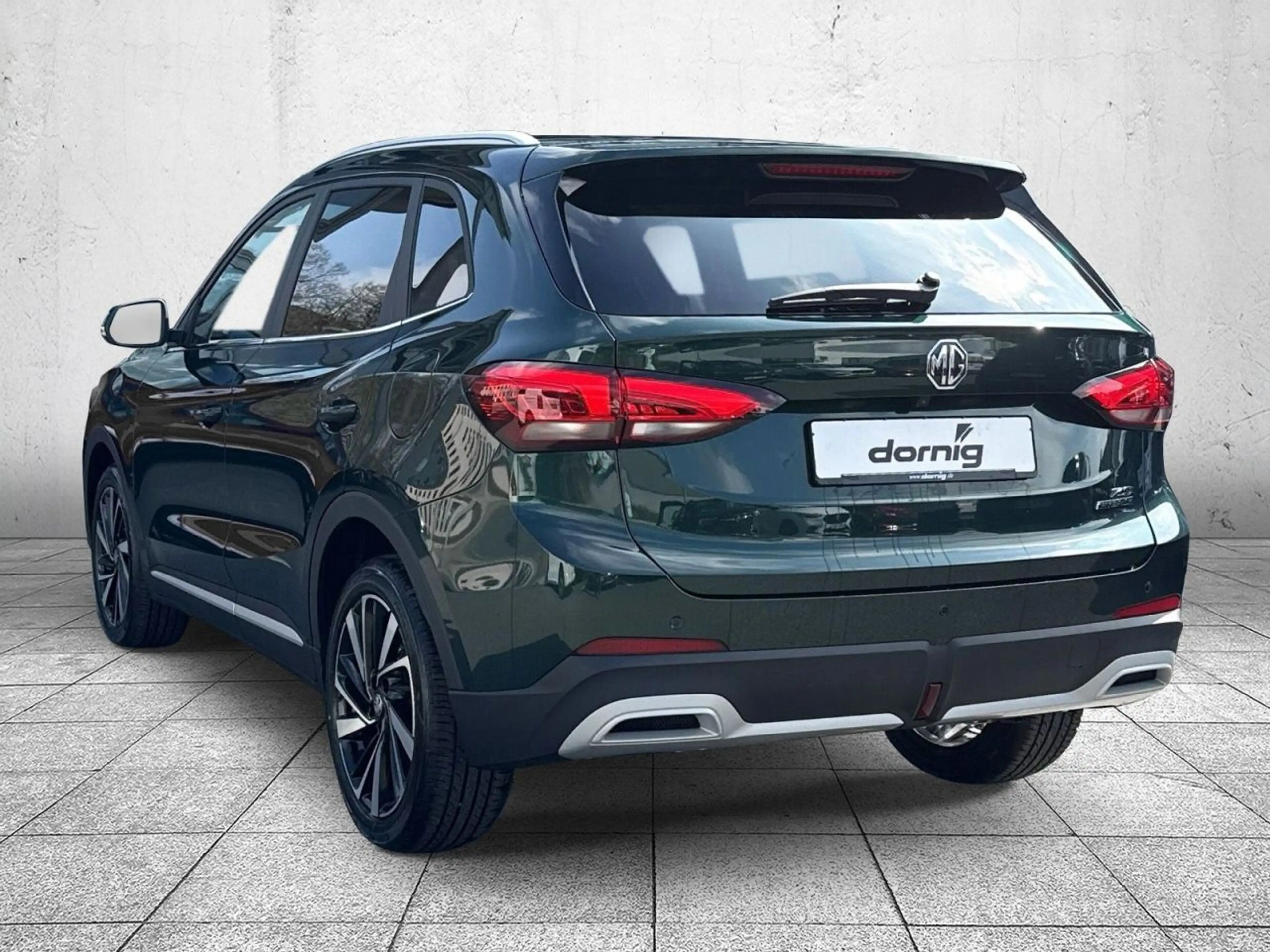 MG ZS HEV Luxury MY25,5 — photo 6