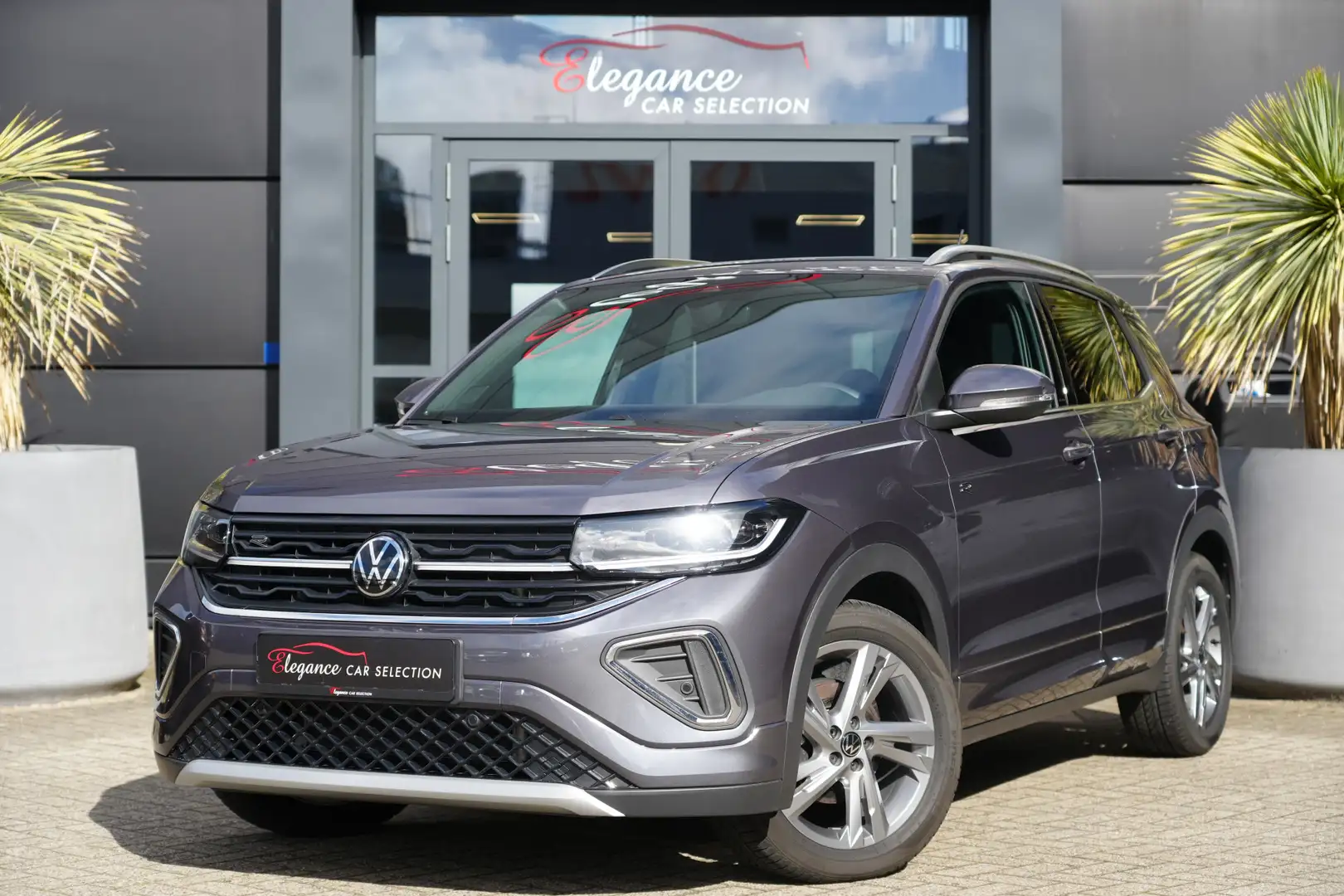 Volkswagen T-Cross 1.5 TSI R-Line Business 150pk Navigatie/Stoelverwa Grijs - 1
